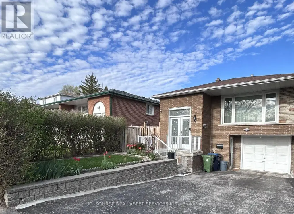 Lower Unit - 57 Mentor Boulevard, Toronto (Hillcrest Village)